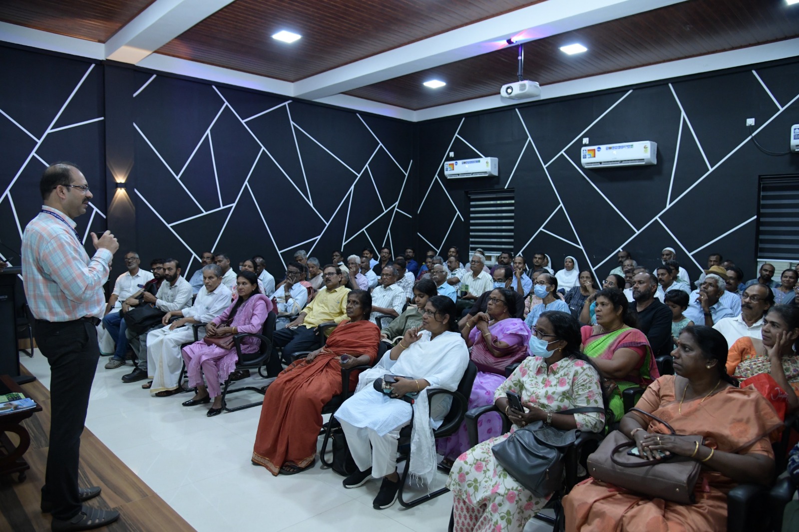 CMFRI conducts community awareness against indiscriminate use of chemical fertilisers